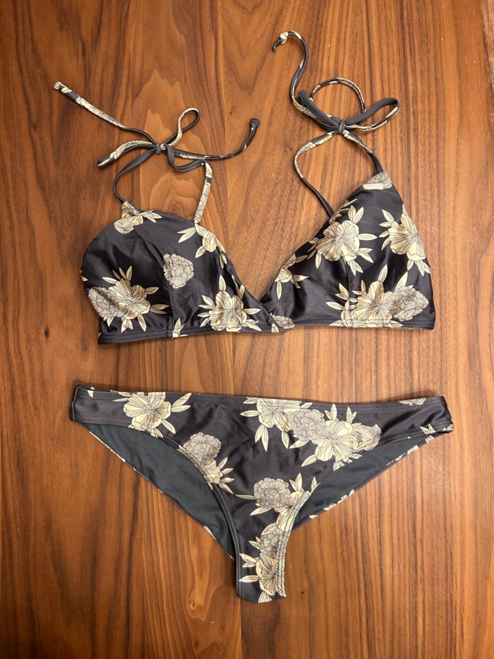 Billabong Floral Triangle Bikini Set - Gray & Cream